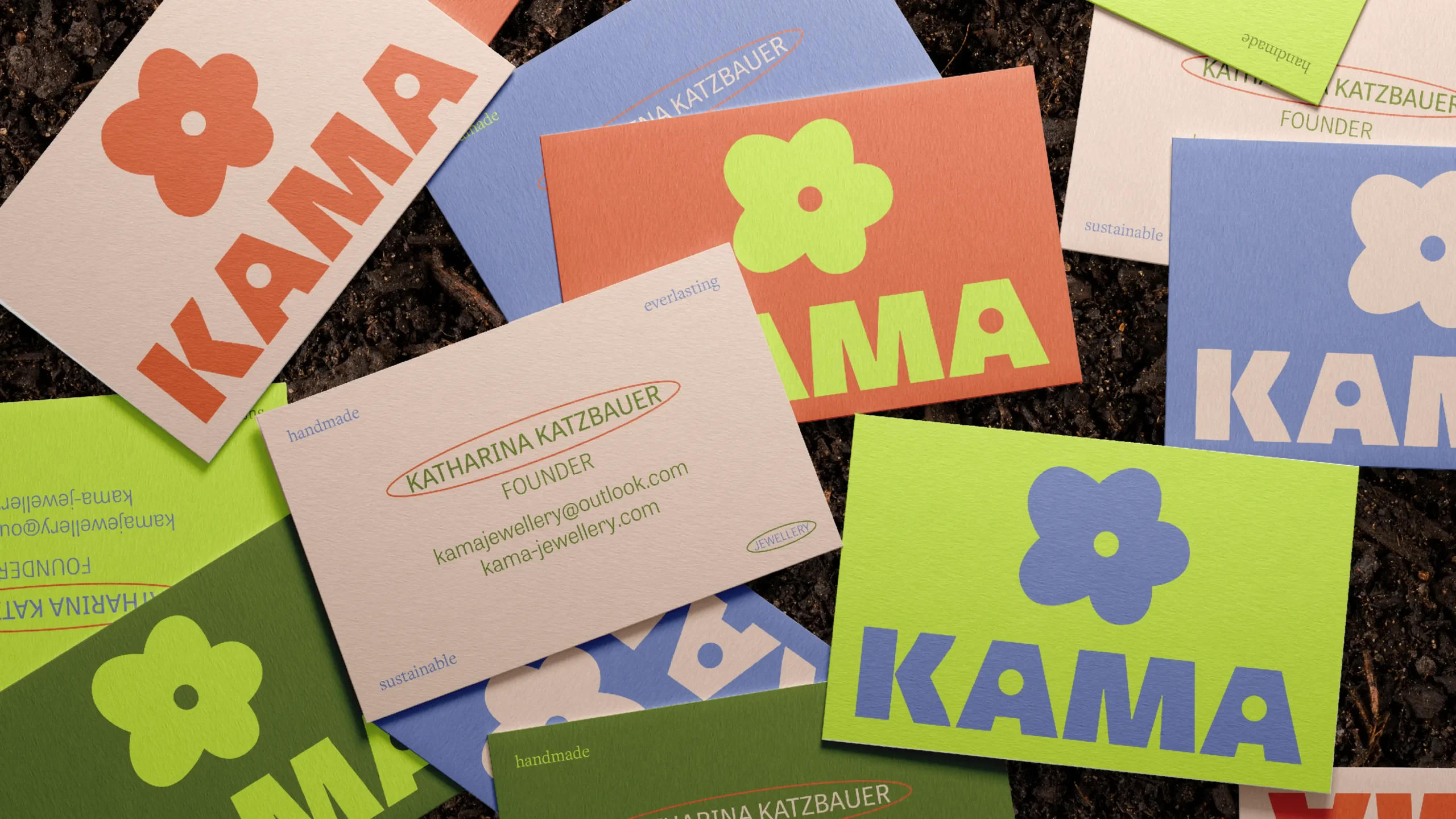 visitenkarte-bunt-blume-schmucklabel-kama