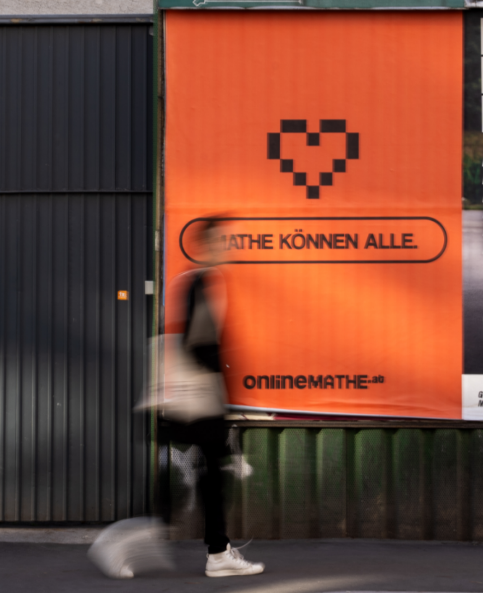 rebranding-onlinematheat-onlienmathe-bildung-branding-projekt-disko-design-studio-graz