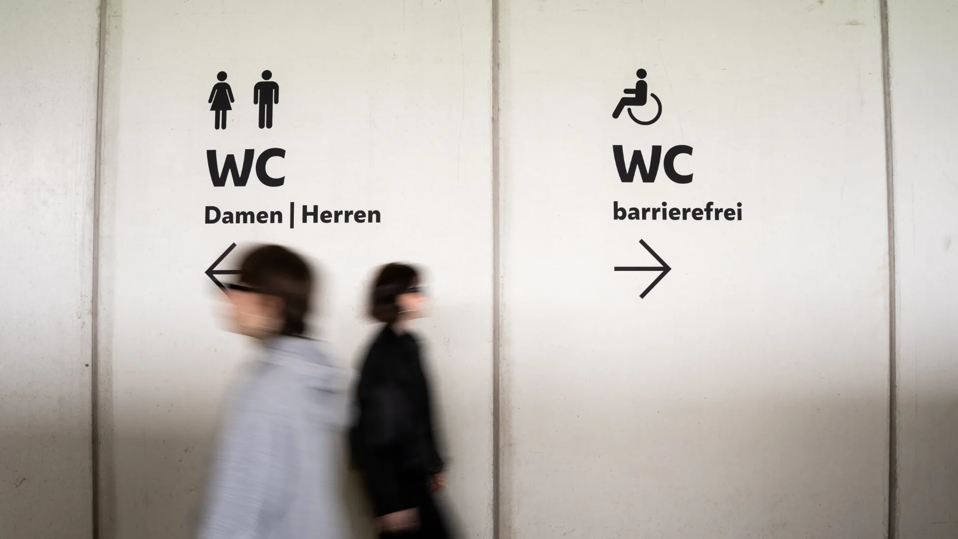 wiener-sport-club-stadion-beschilderung-leitsystem-wc-beschriftung-shooting