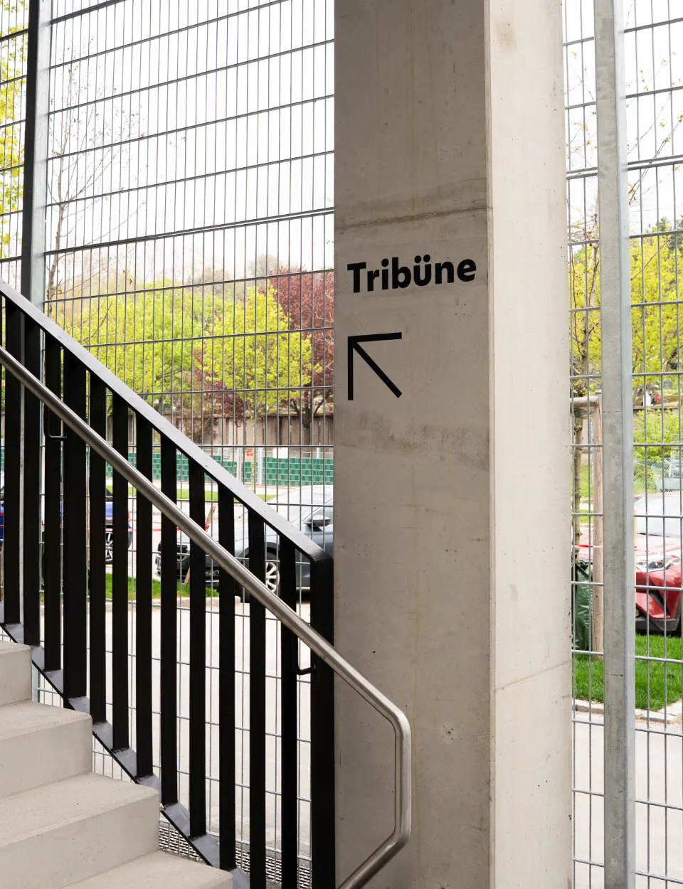 wiener-sport-club-stadion-beschilderung-leitsystem-wien-tribüne