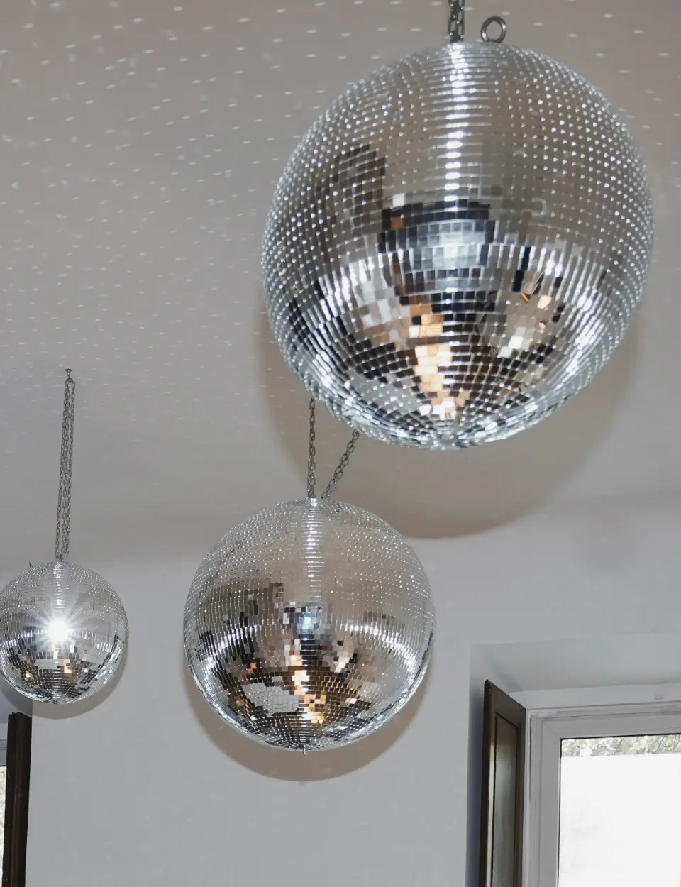 diskokugeln-detail-disko-design-studio-office-graz-glacis